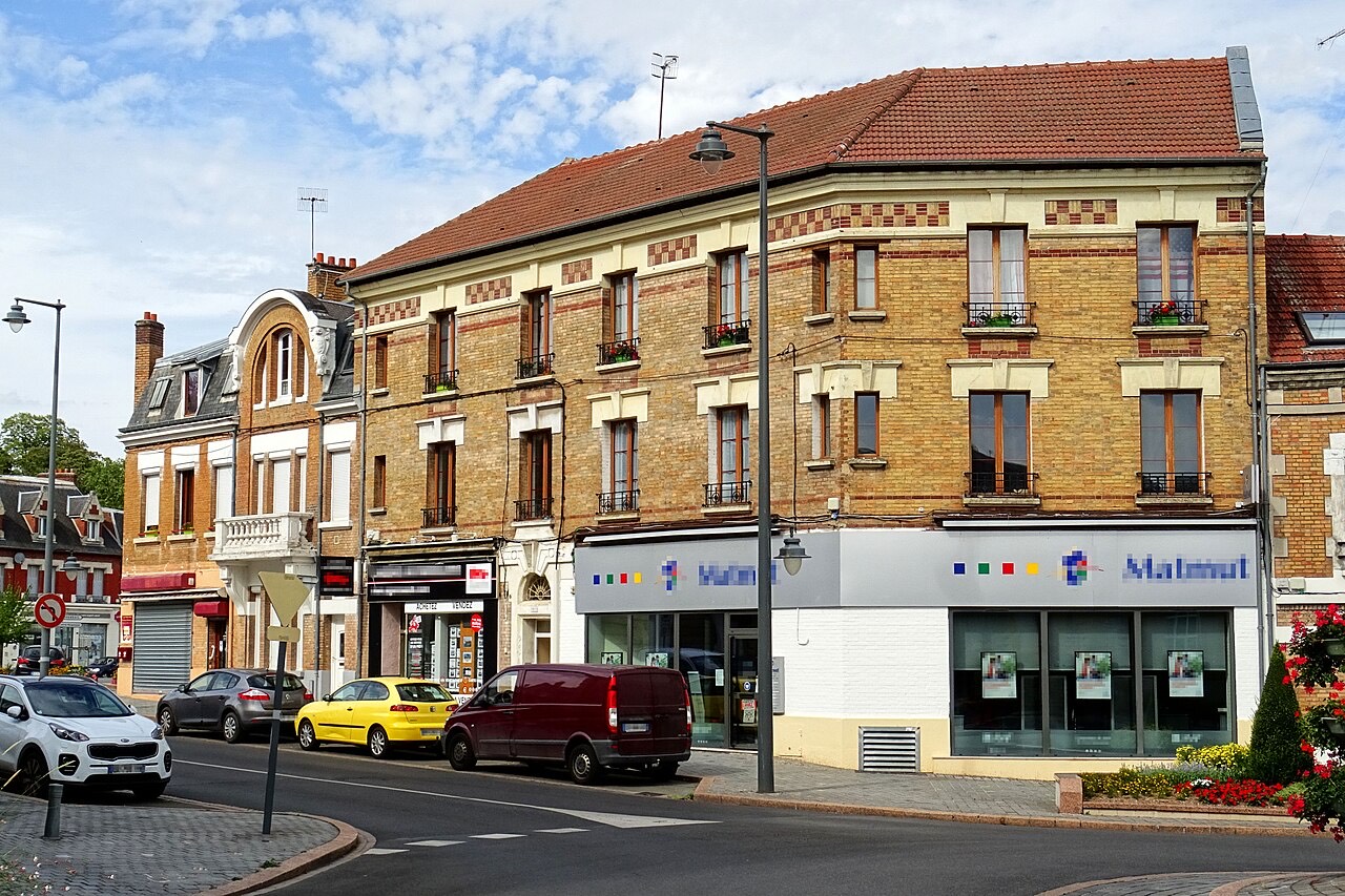 Immeubles en brique du boulevard Gambetta à Chauny